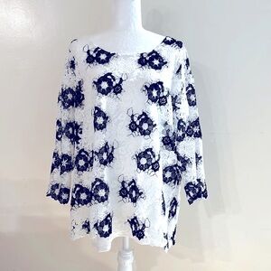 Drapers & Damons  White Black Floral Embroidered Top